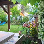 Seaside With Garden *