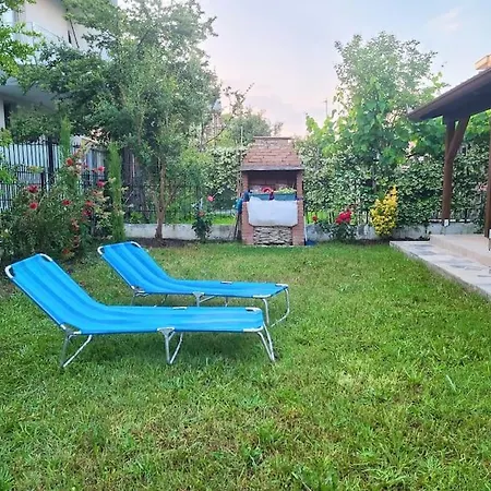 Seaside With Garden *