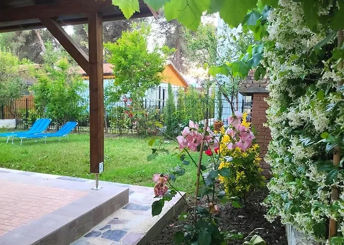 Seaside With Garden *