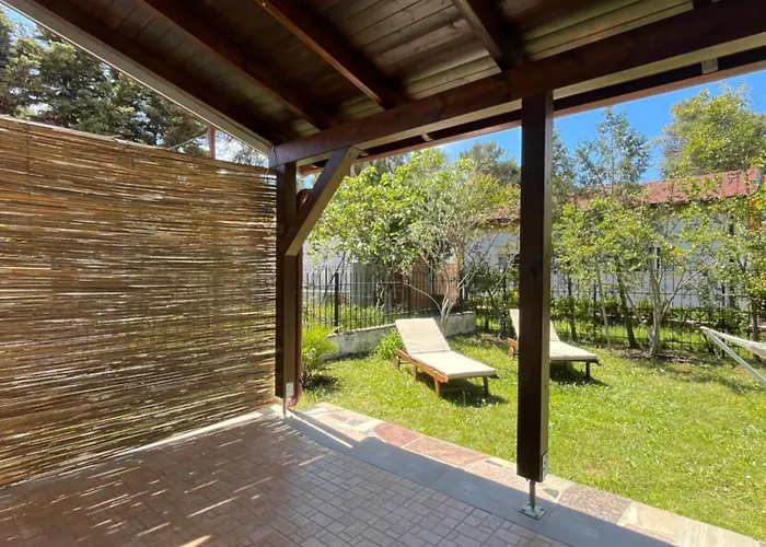 Seaside With Garden